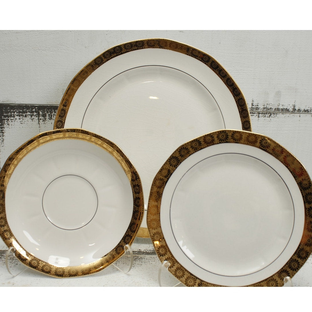 La Roi French China 18K Gold Trim 3 Plates