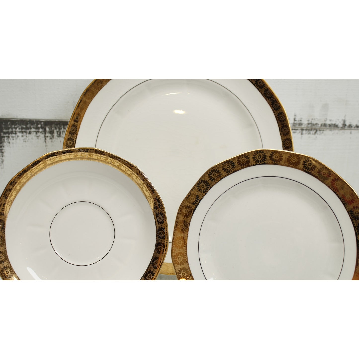 La Roi French China 18K Gold Trim 3 Plates
